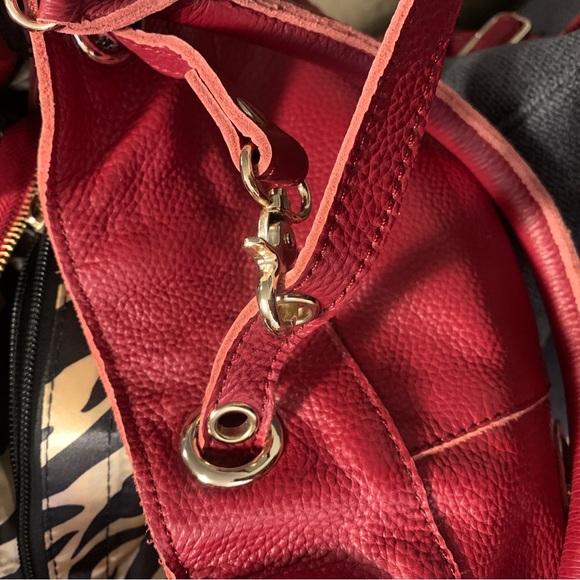 Red Leather Bag- Sam & Kate by Park Avenue. Leopard Print Satin Lining - Picture 10 of 10